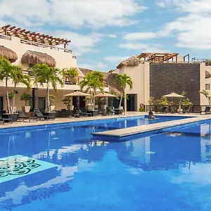 Aldea Thai L Resort-style Pool & Gym Playa del Carmen