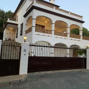 https://casa-las-adelfas.es-andalucia.com